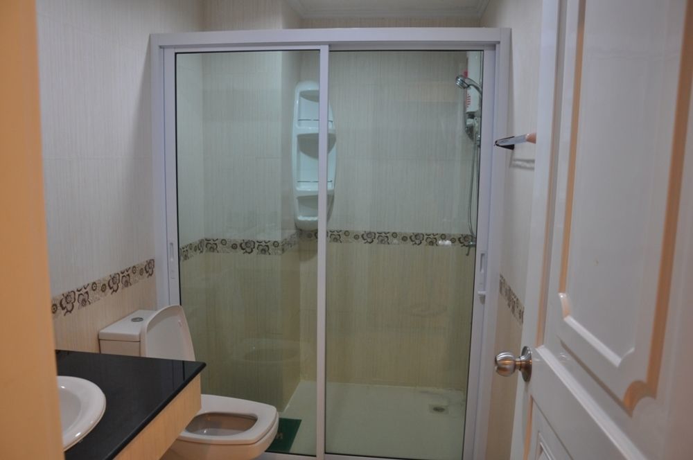 Hill Top Service Suites Bang Lamung Exterior foto